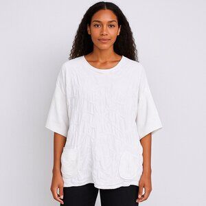 27 Aug A.M. Textured White Oversized Tunic Top – Size X-Large. ONE OF A KIND